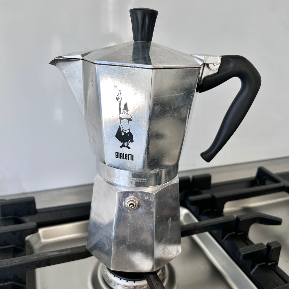 Bialetti Moka Stovetop Espresso Maker Italy 18.5 oz silver 9-cup Italy.For Parts